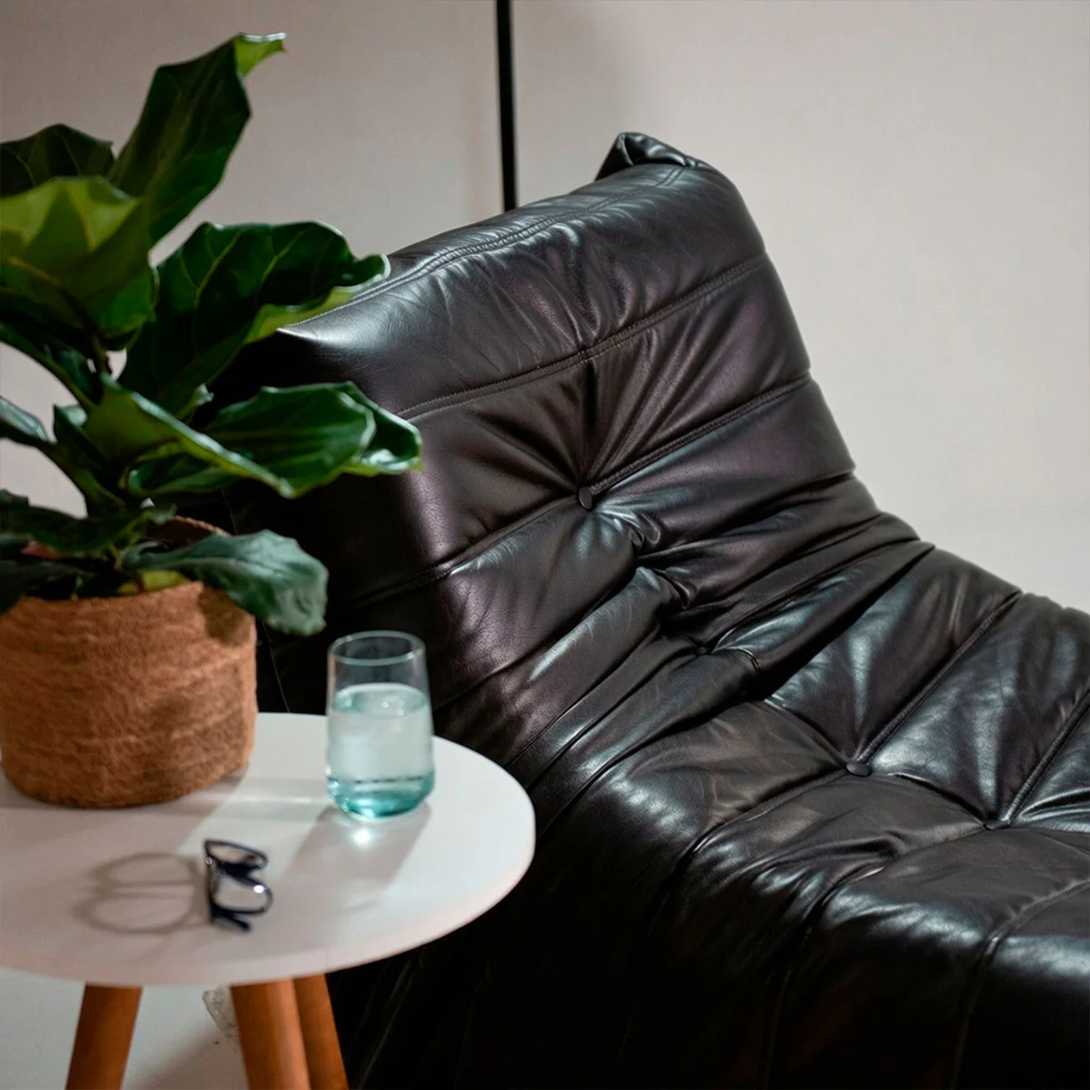 Poltrona Liv - Poli-Couro - Preto - Image 5