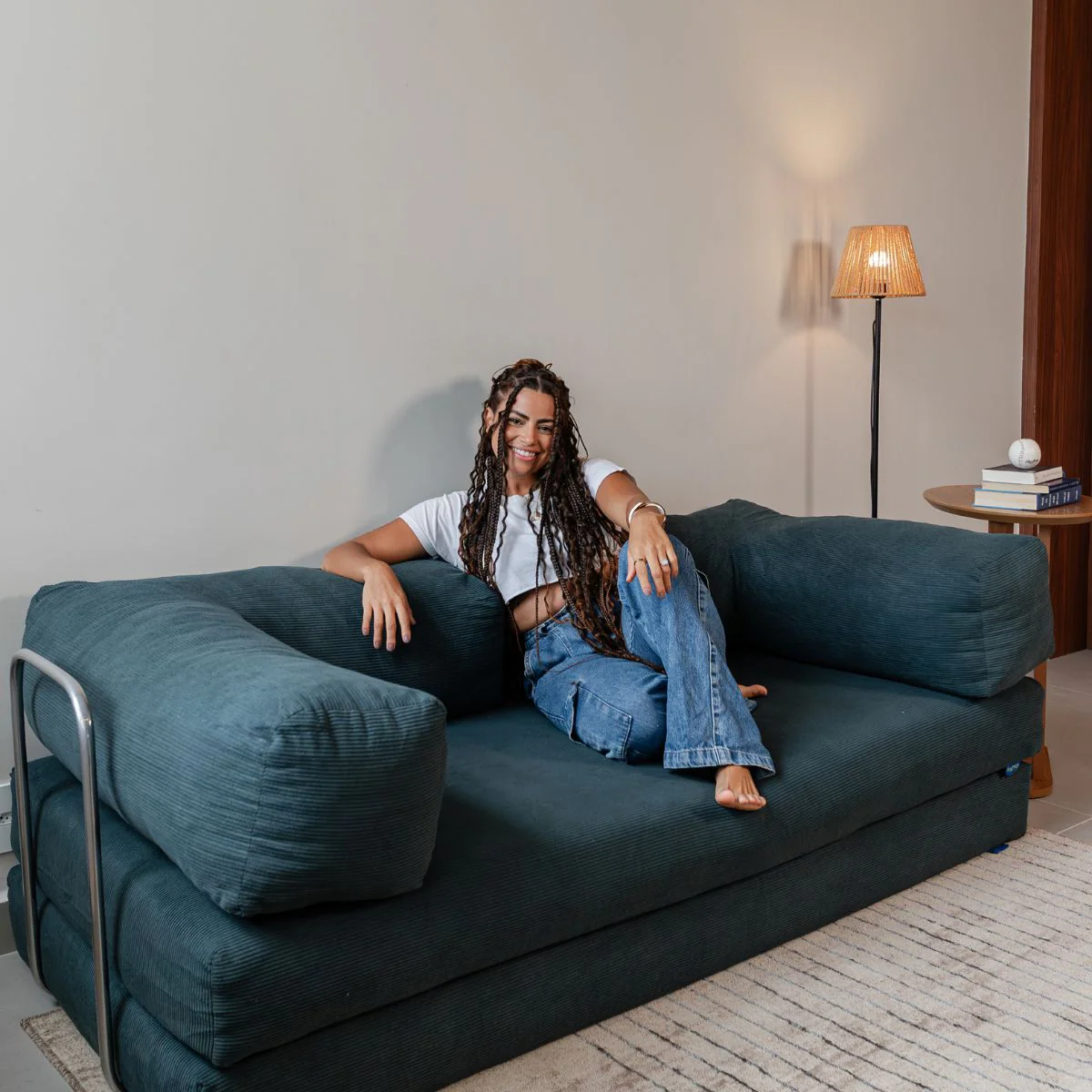 Sofá-Cama Flowin Cotelê com Apoio de Pé - Verde Musgo - Image 4