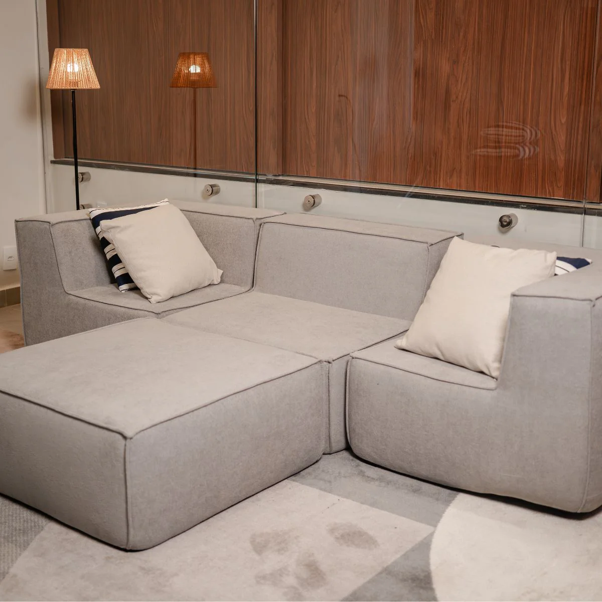 Sofá Modular Flow Boucle Cinza - 3 Lugares - 2 Cantos com Apoio de Pé - Image 5